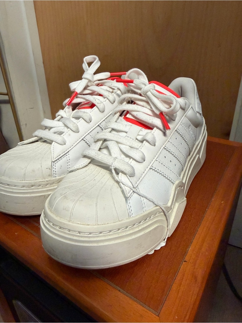 Adidas Superstar Bold White and Red Women’s Platform Sneakers. Size: 7 - Picture 4 of 8